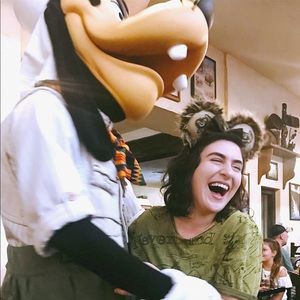 Meet your Posher, Lindsay